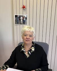 Photo de Madame la maire